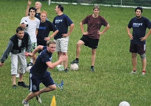 Wiederaufnahme des Fußballs